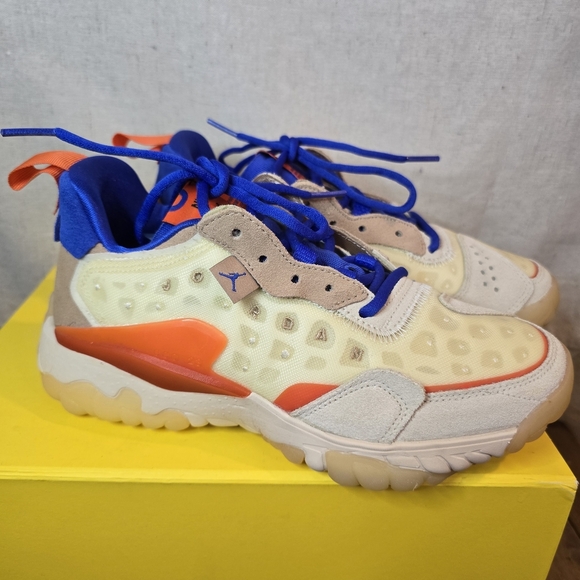 Jordan Shoes - Air Jordan Delta 2"Hiper Womens Athletic with Orange and Blue .